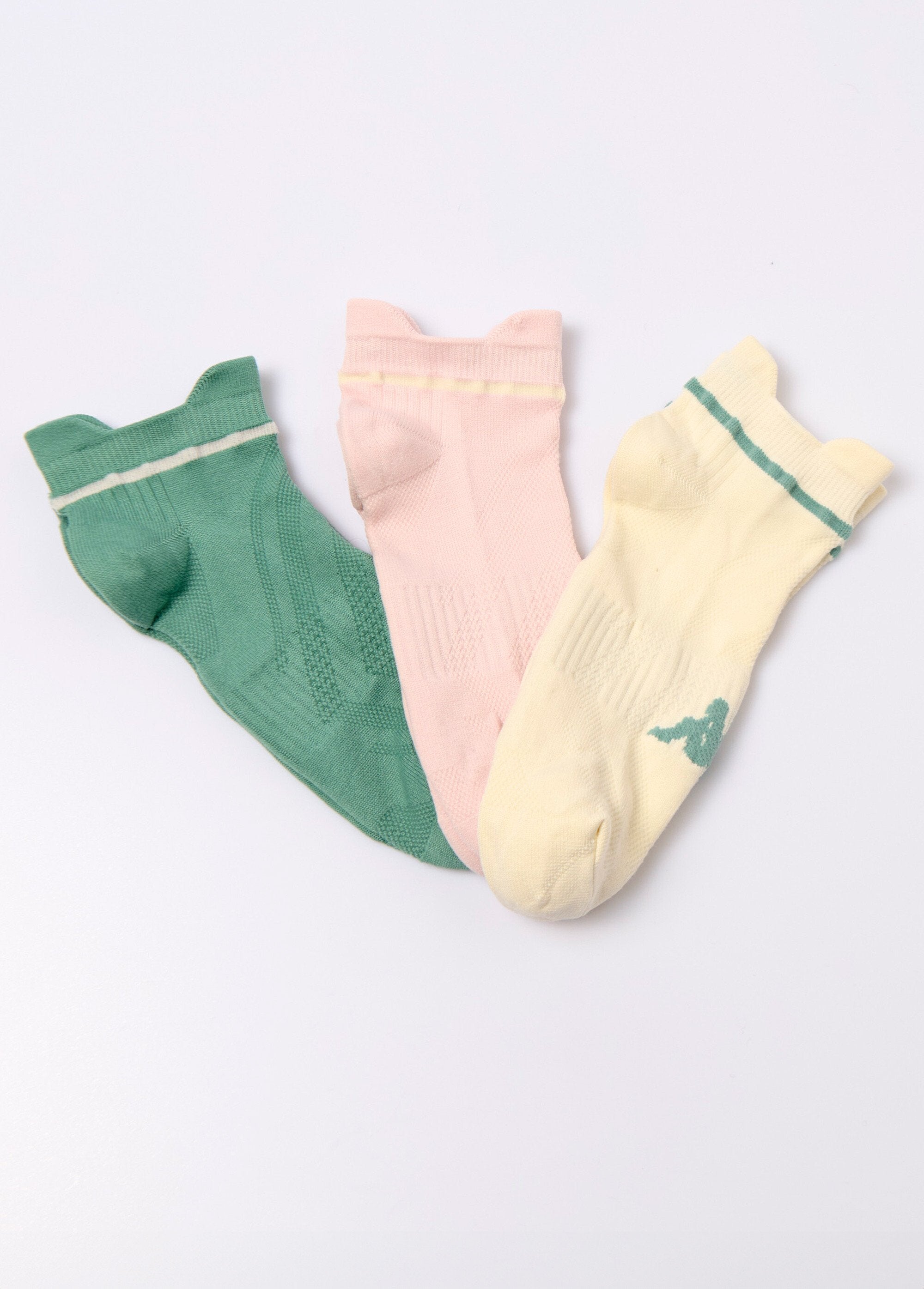 Pack_de_3_calcetines_tobilleros_con_textura_pastel_Lote_de_rosas_3_FA1_slim