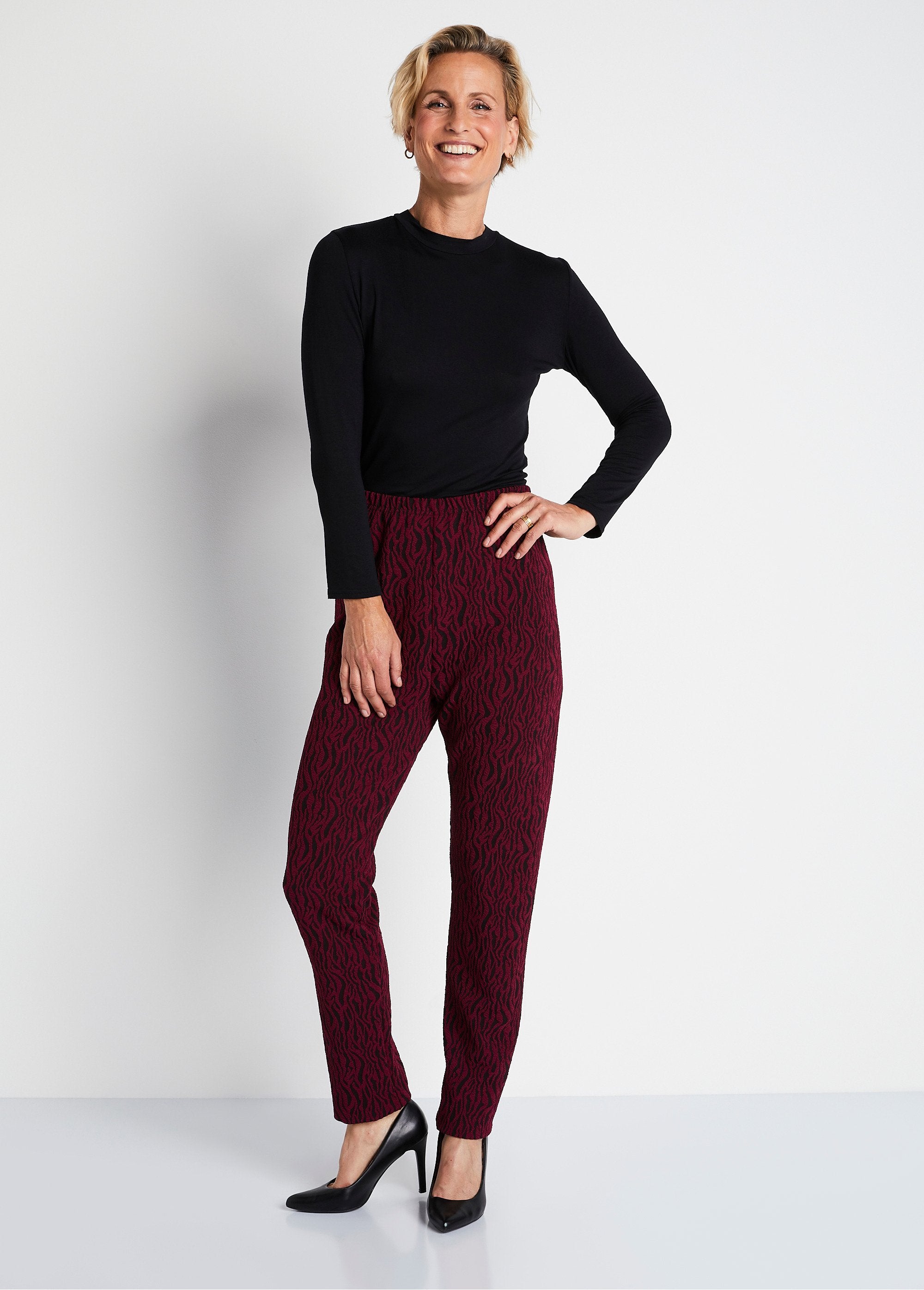 Leggings_de_punto_jacquard_con_cintura_elástica_cebra_burdeos_SF1_slim