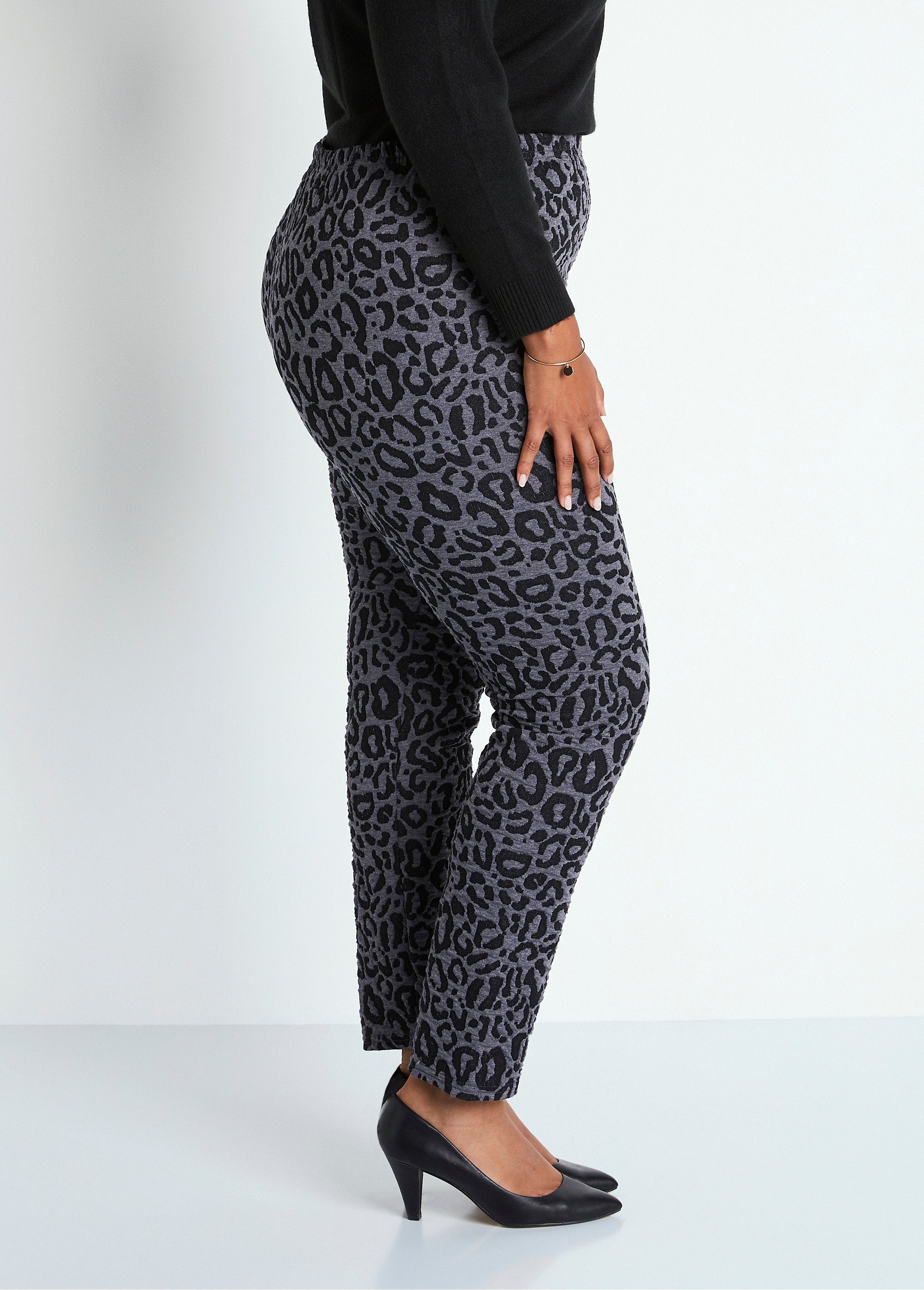 Leggings_de_punto_jacquard_con_cintura_elástica_Gris_leopardo_DR1_curvy