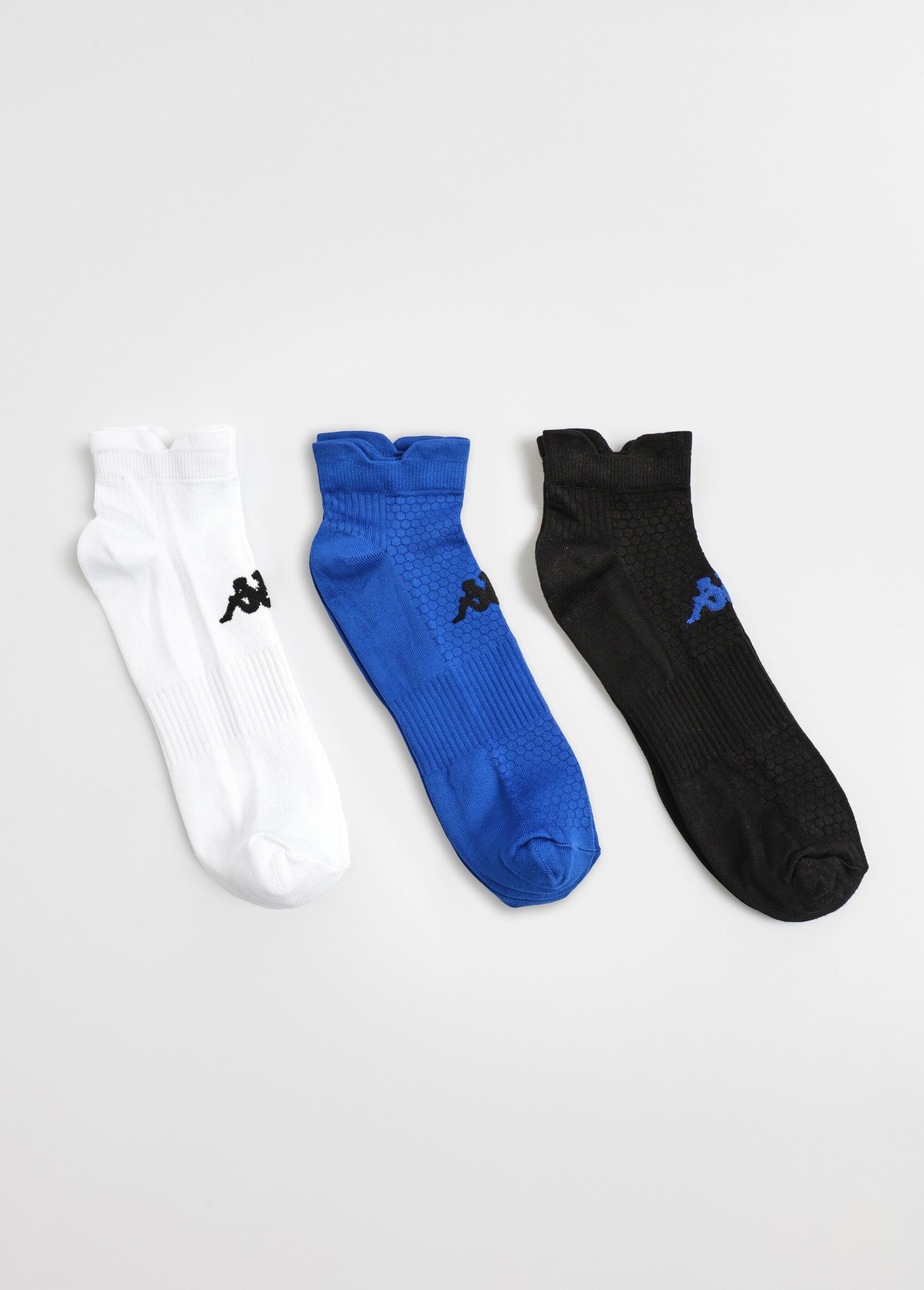 Lote_de_3_calcetines,_varios_modelos_Azul_y_negro_y_blanco_DE1_slim