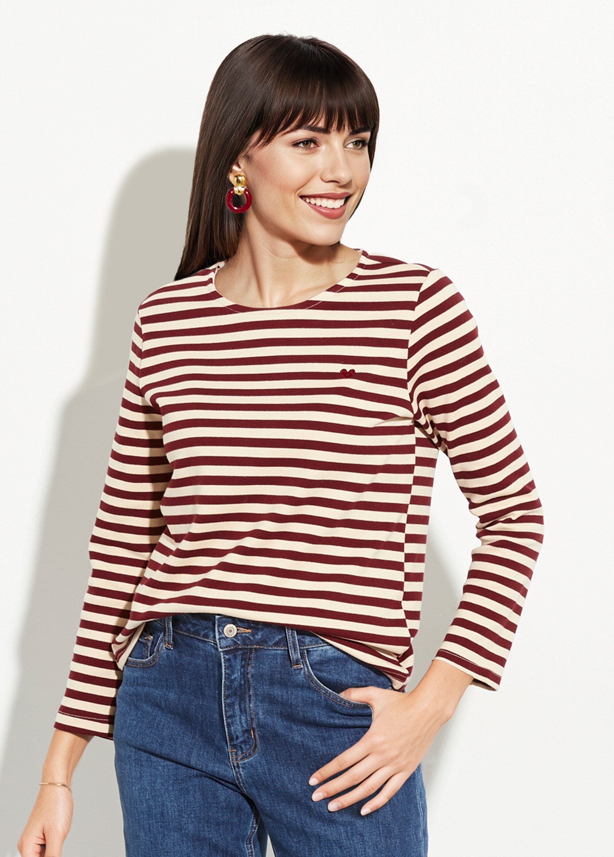 Camisa_marinera_con_cuello_redondo_abierto_y_bordado_de_corazón_Burdeos__FA1_slim