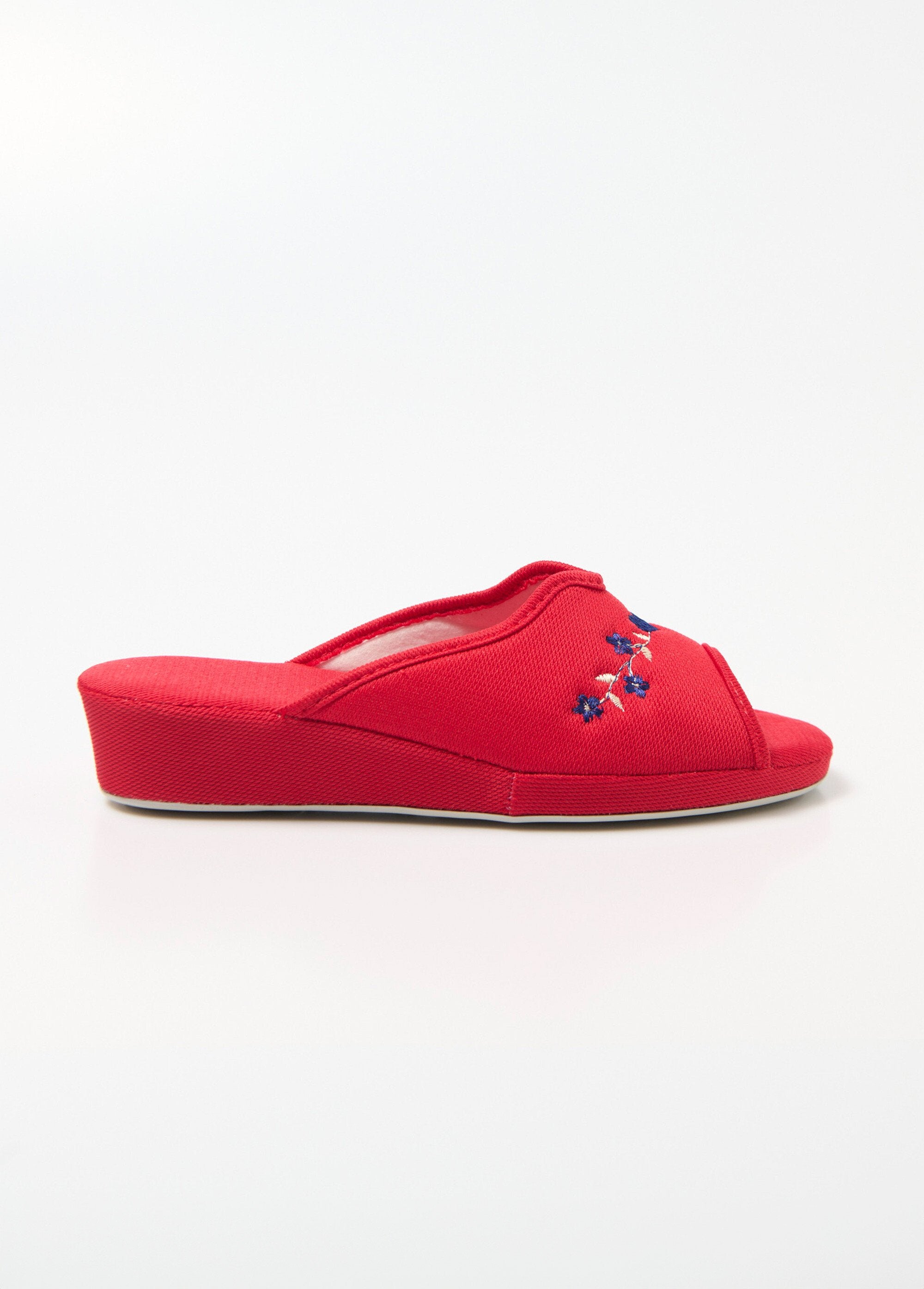 Mules_anchos_y_cómodos_bordados_con_tacón_de_cuña_cubierto_Rojo_DR1_slim