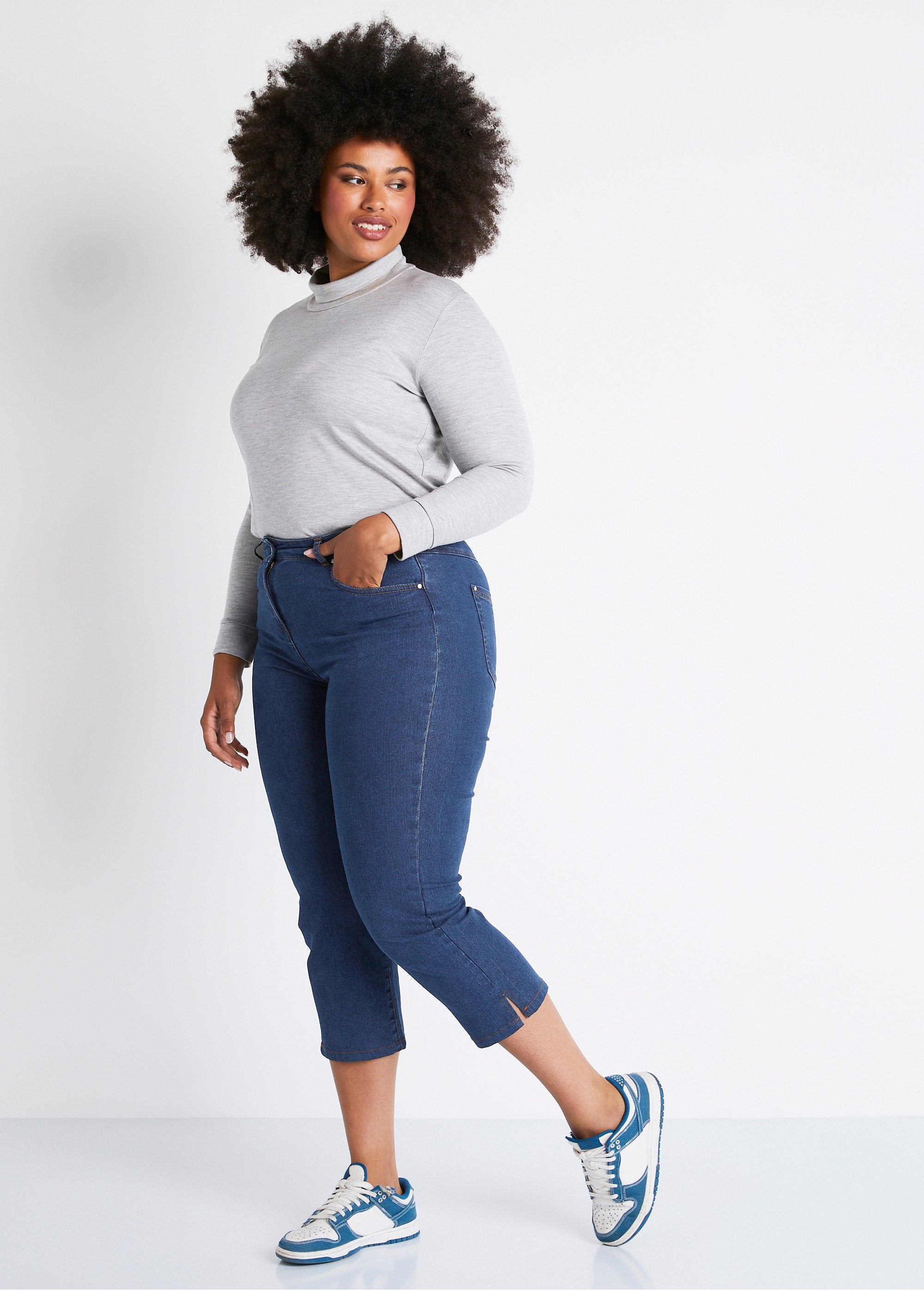 Pantalón_cropped_denim_elástico_Azul_SF1_curvy