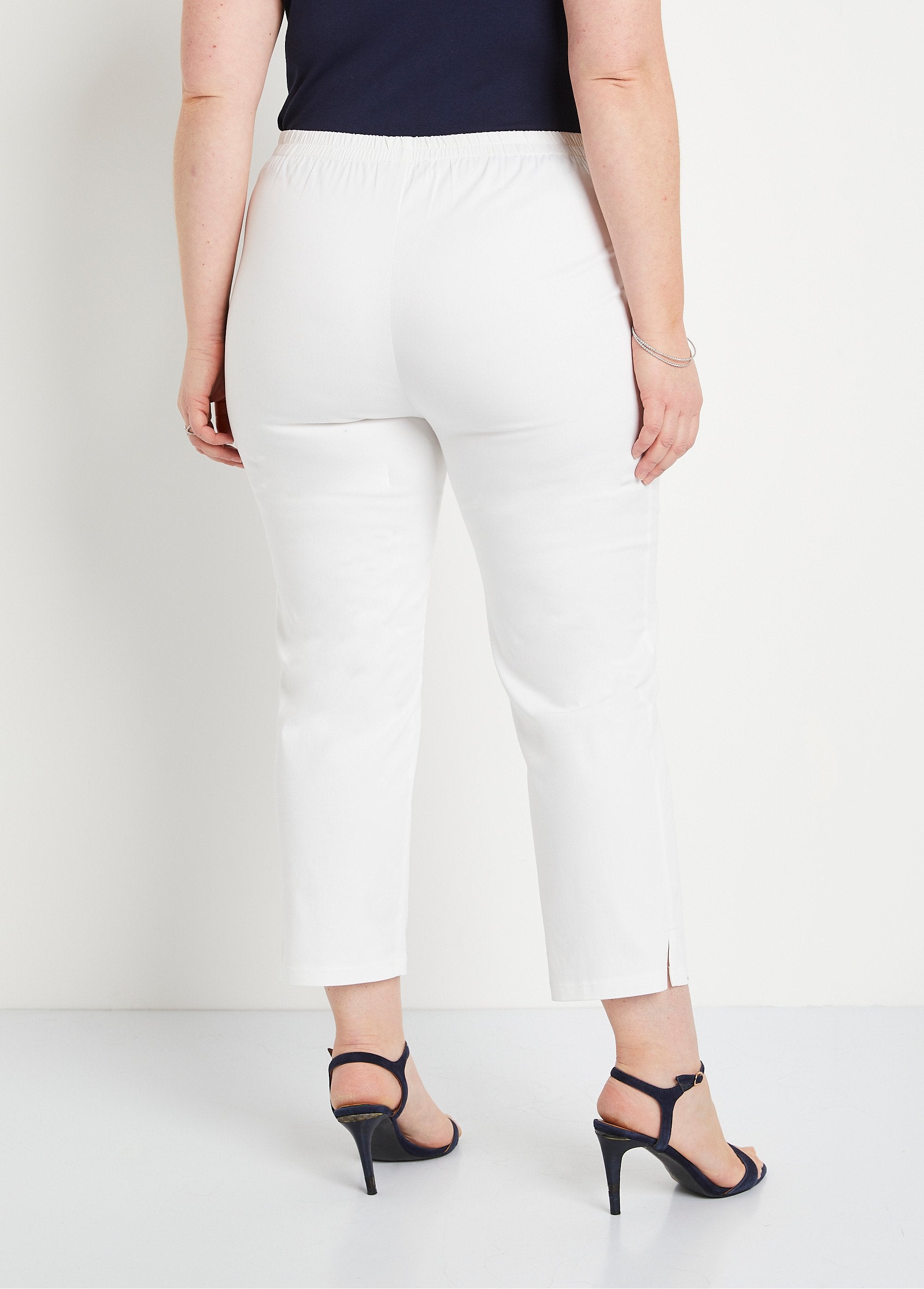 Pantalón_cropped_de_raso_con_cintura_semielástica_Blanco,_Blanca_DO1_curvy