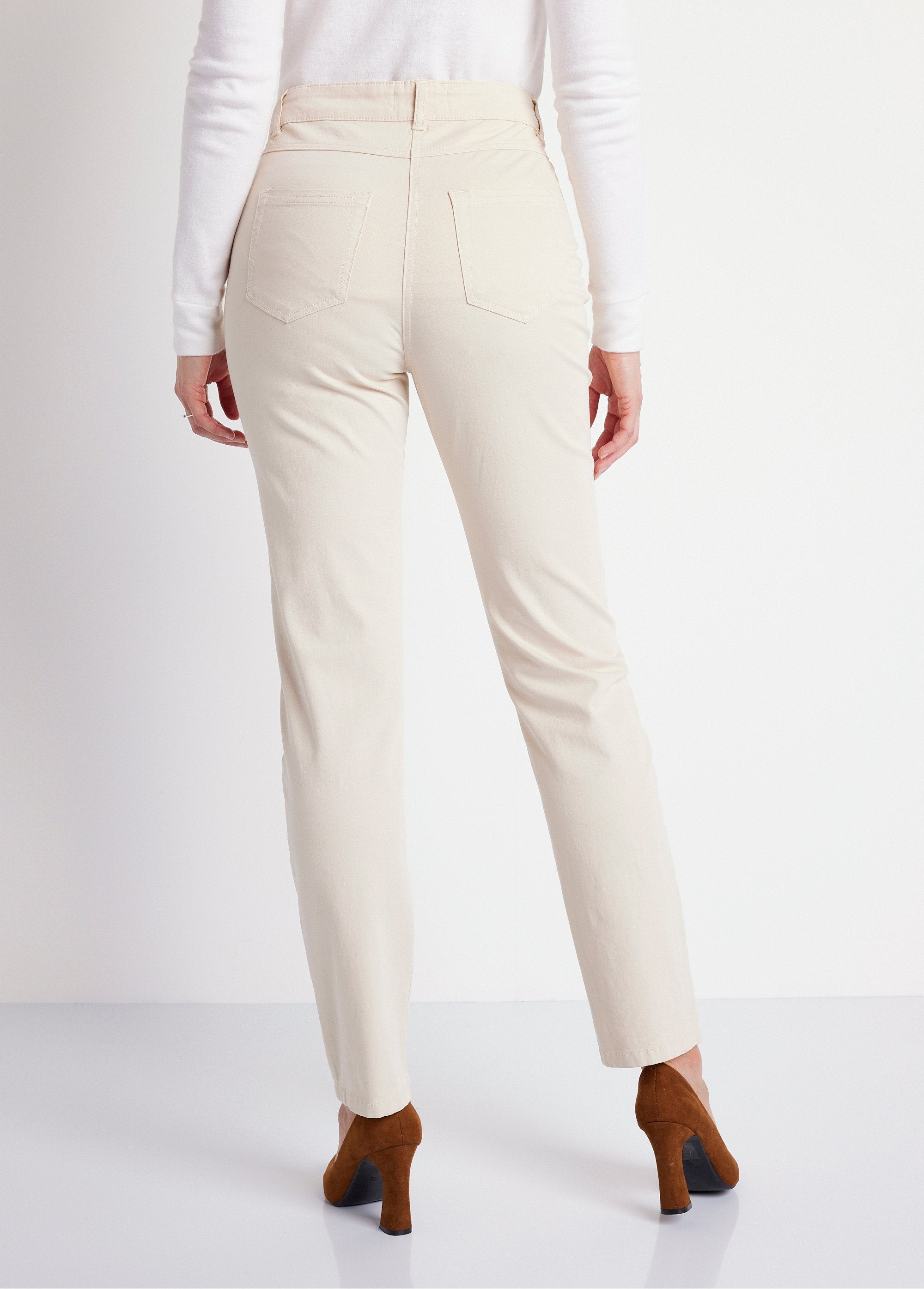 Pantalón_recto_de_cinco_bolsillos_de_algodón_elástico_Beige_DO1_slim