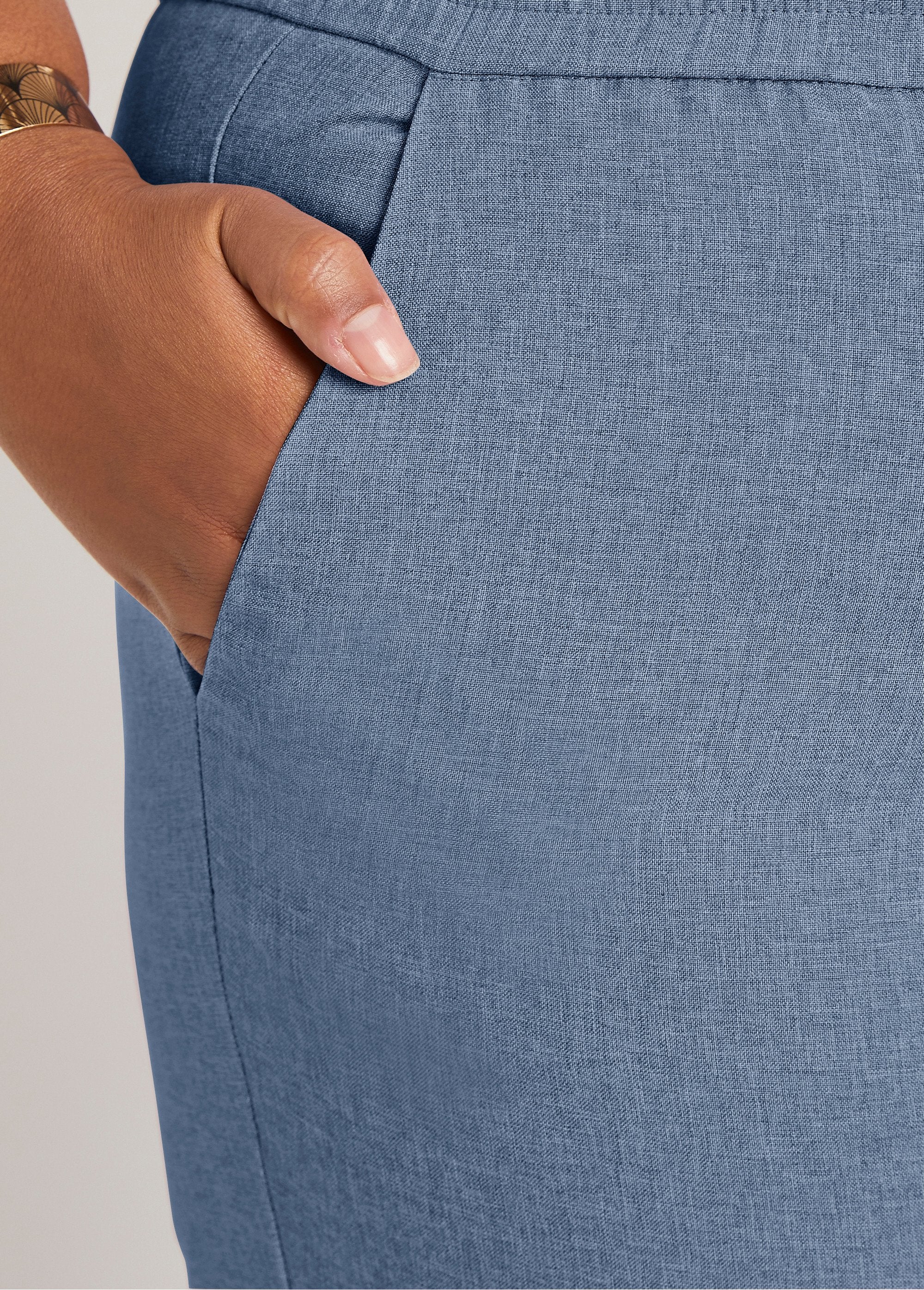Pantalón_recto_con_cinturilla_semielástica_Índigo_DE1_curvy