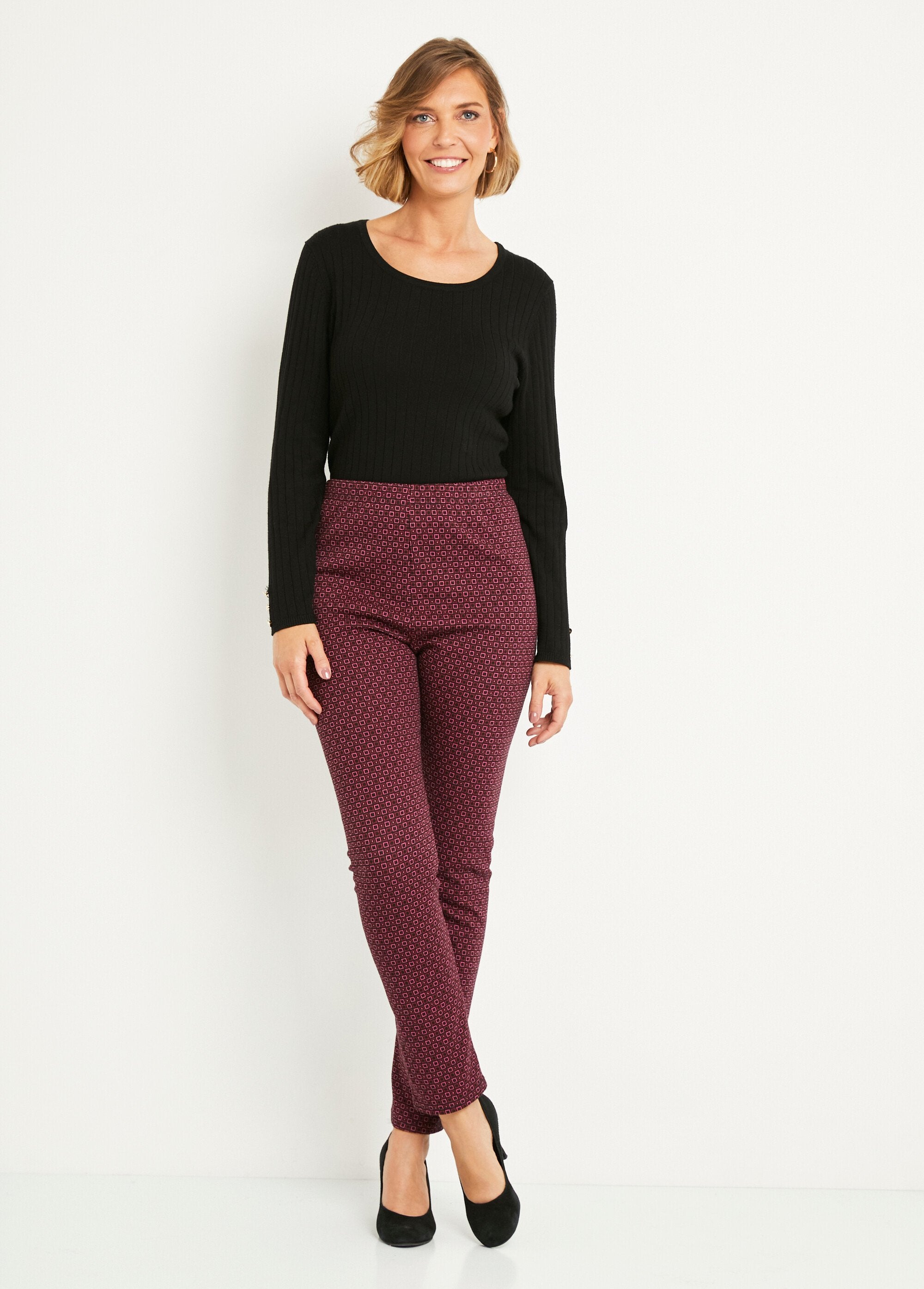 Pantalón_recto_cónico_con_cintura_elástica_en_jacquard_rosa_y_negro_SF1_slim