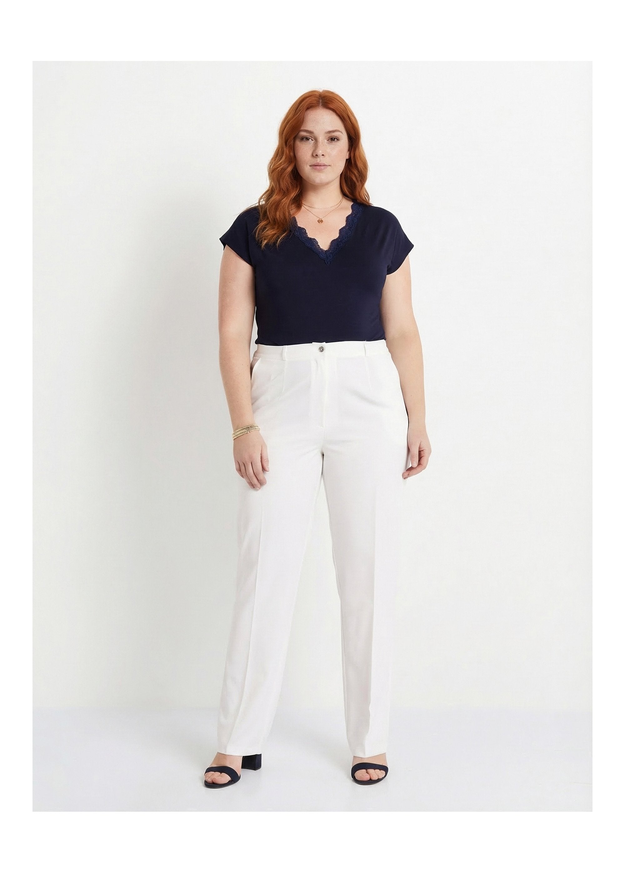 Pantalón_recto_liso_con_cintura_semielástica_Blanco,_Blanca_SF1_curvy