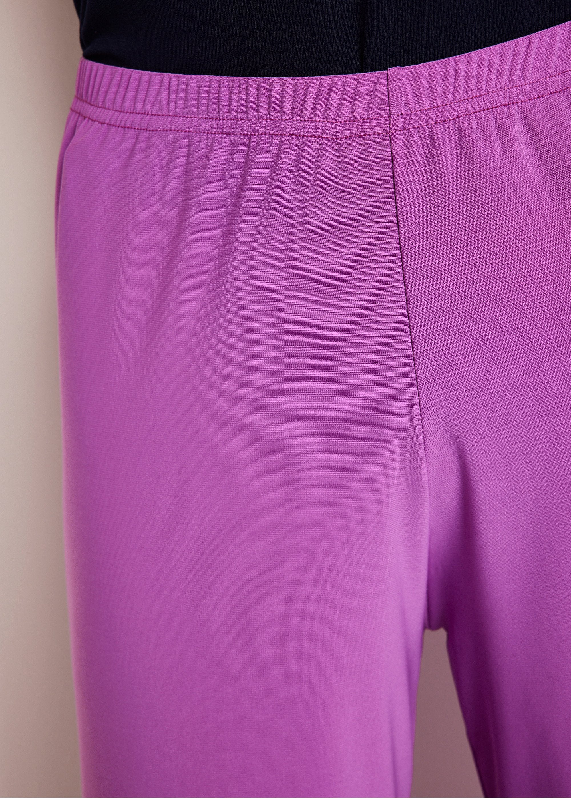 Pantalones_fluidos_de_malla_con_cintura_elástica_Morado_liso_DE1_slim