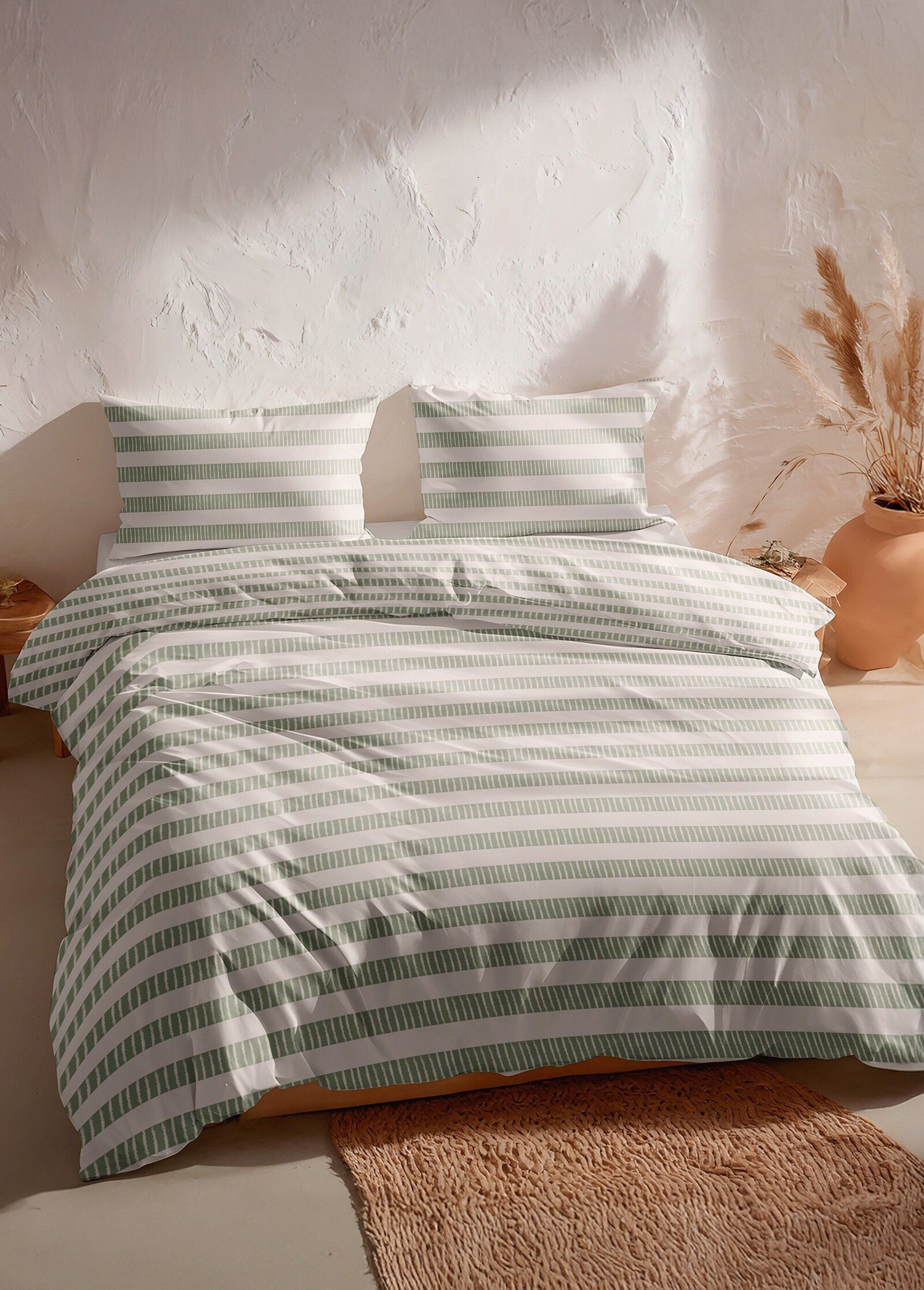 Ropa_de_cama_de_algodón,_rayas_estilizadas_Blanco_y_verde_FA1_slim