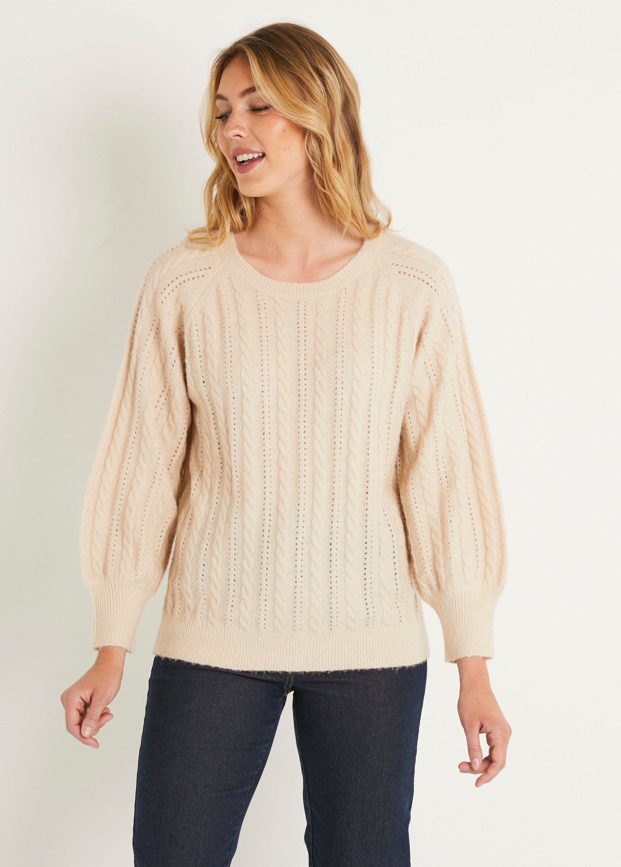 Suave_jersey_de_lana_calada_de_punto_por_cable_iridiscente_Beige_FA1_slim