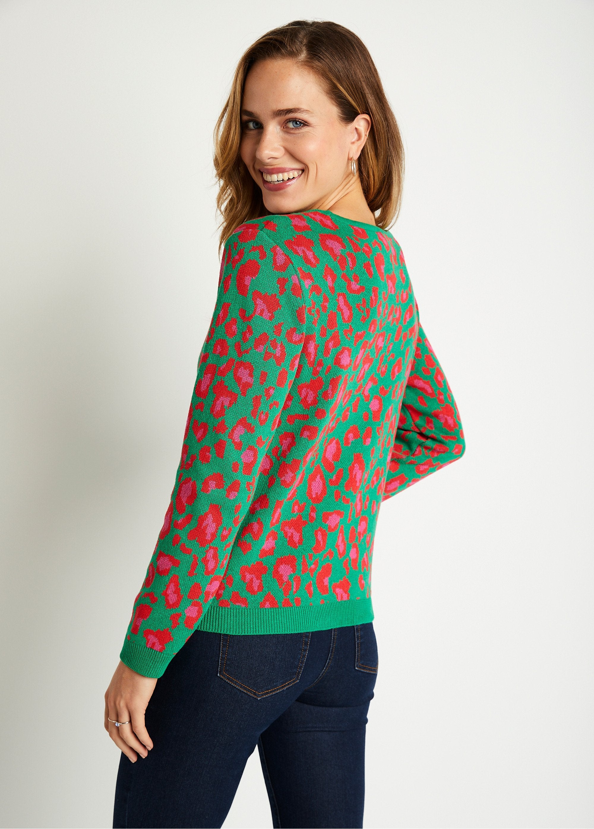 Jersey_cuello_redondo_estampado_leopardo_Verde_DO1_slim