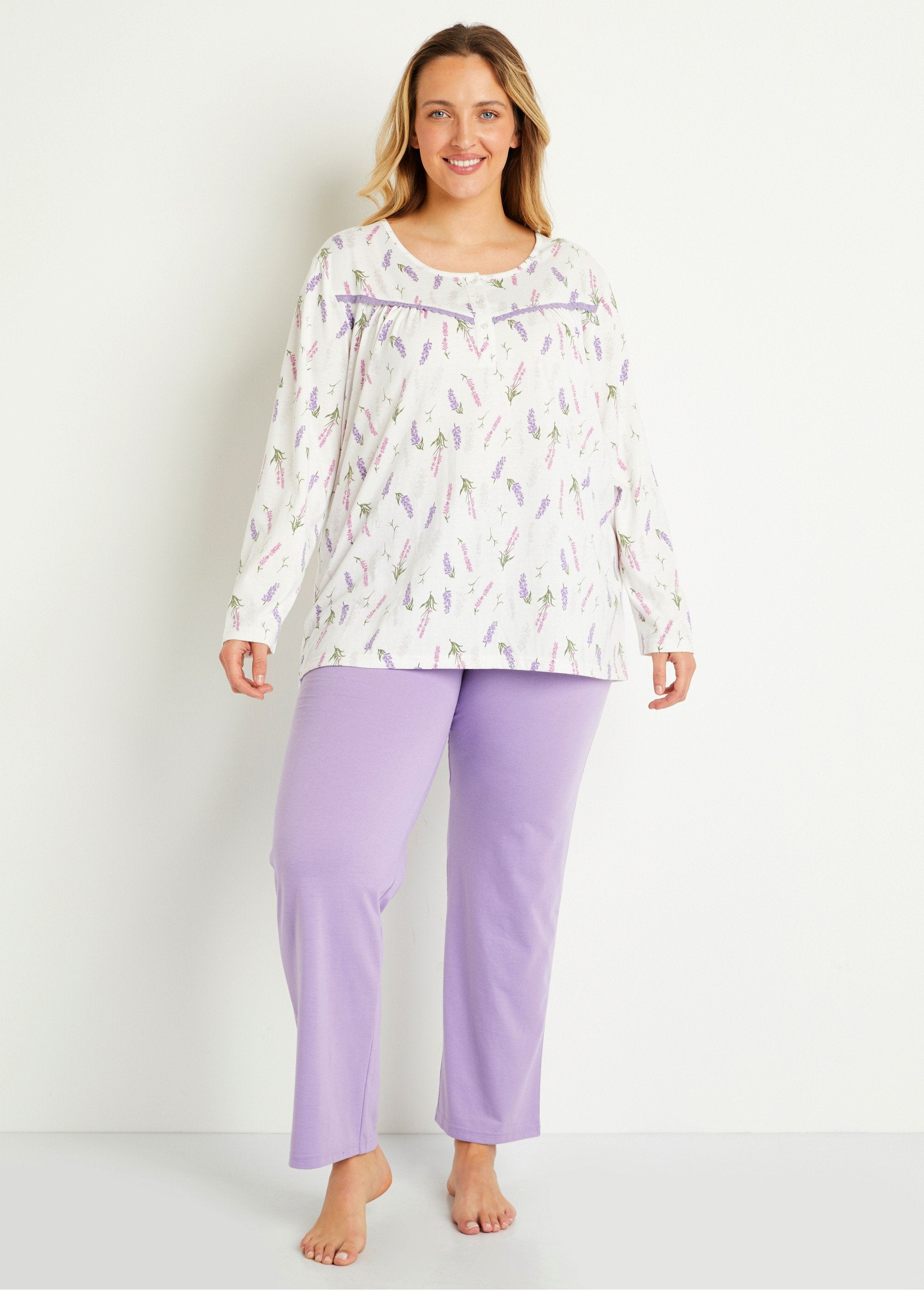 Pijama_de_manga_larga_con_top_estampado_Impresión_de_Parma_FA1_curvy