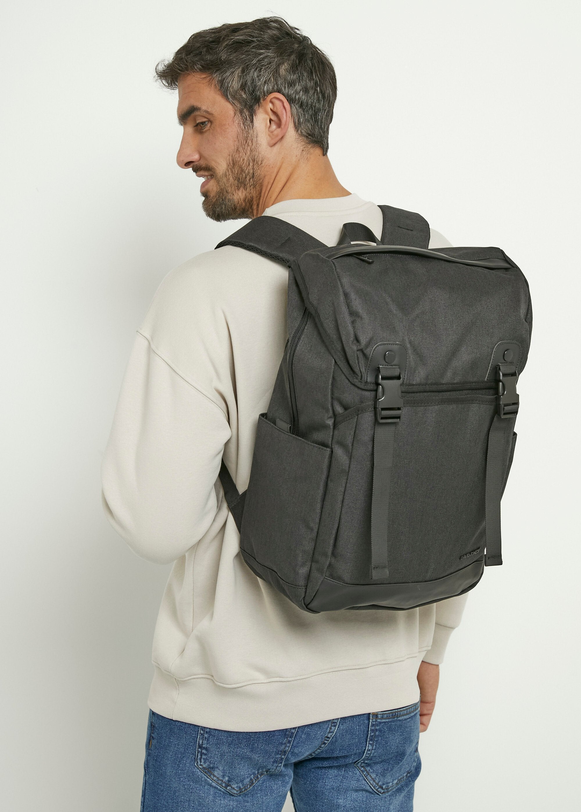 Mochila_urbana_multibolsillos_Negro_FA1_slim