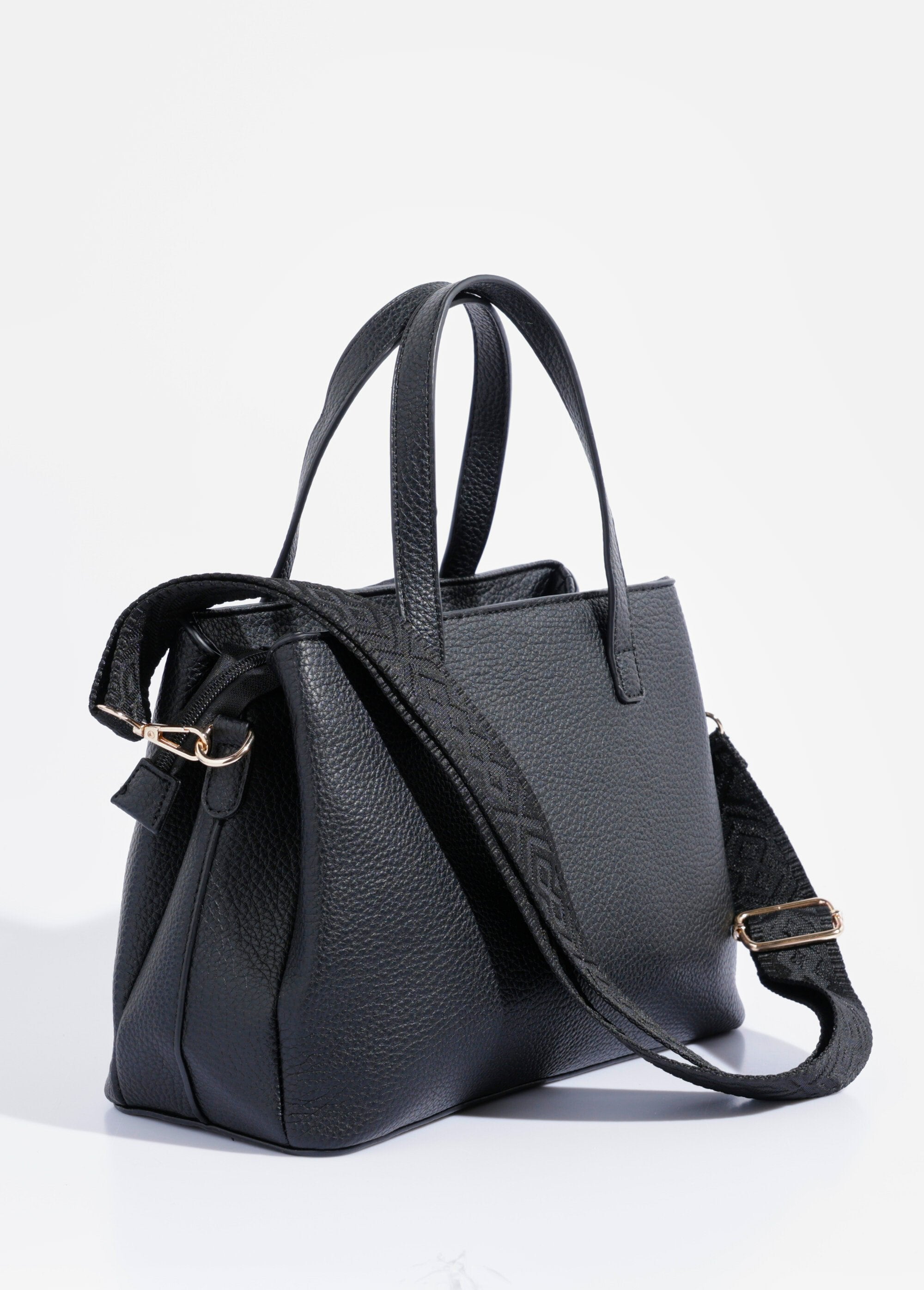 Bolso_para_llevar_al_hombro_o_en_la_mano._Negro_DO1_slim