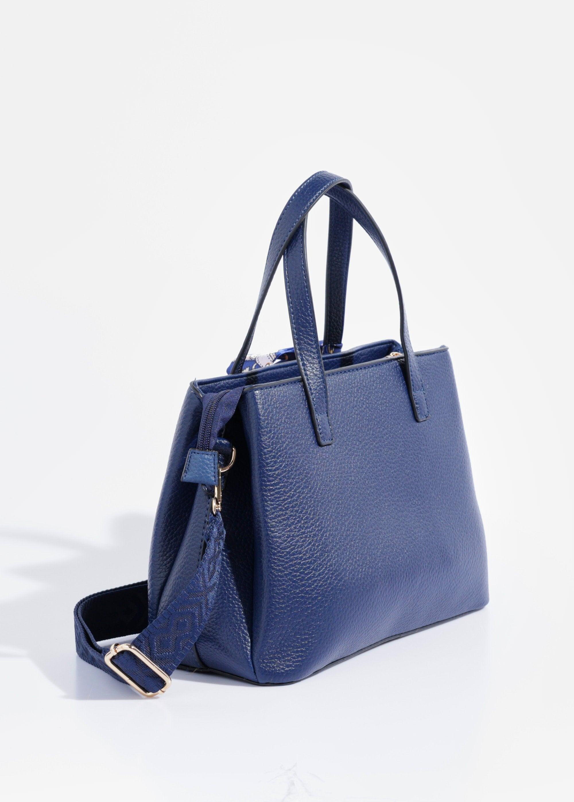 Bolso_para_llevar_al_hombro_o_en_la_mano._Marina_DO1_slim