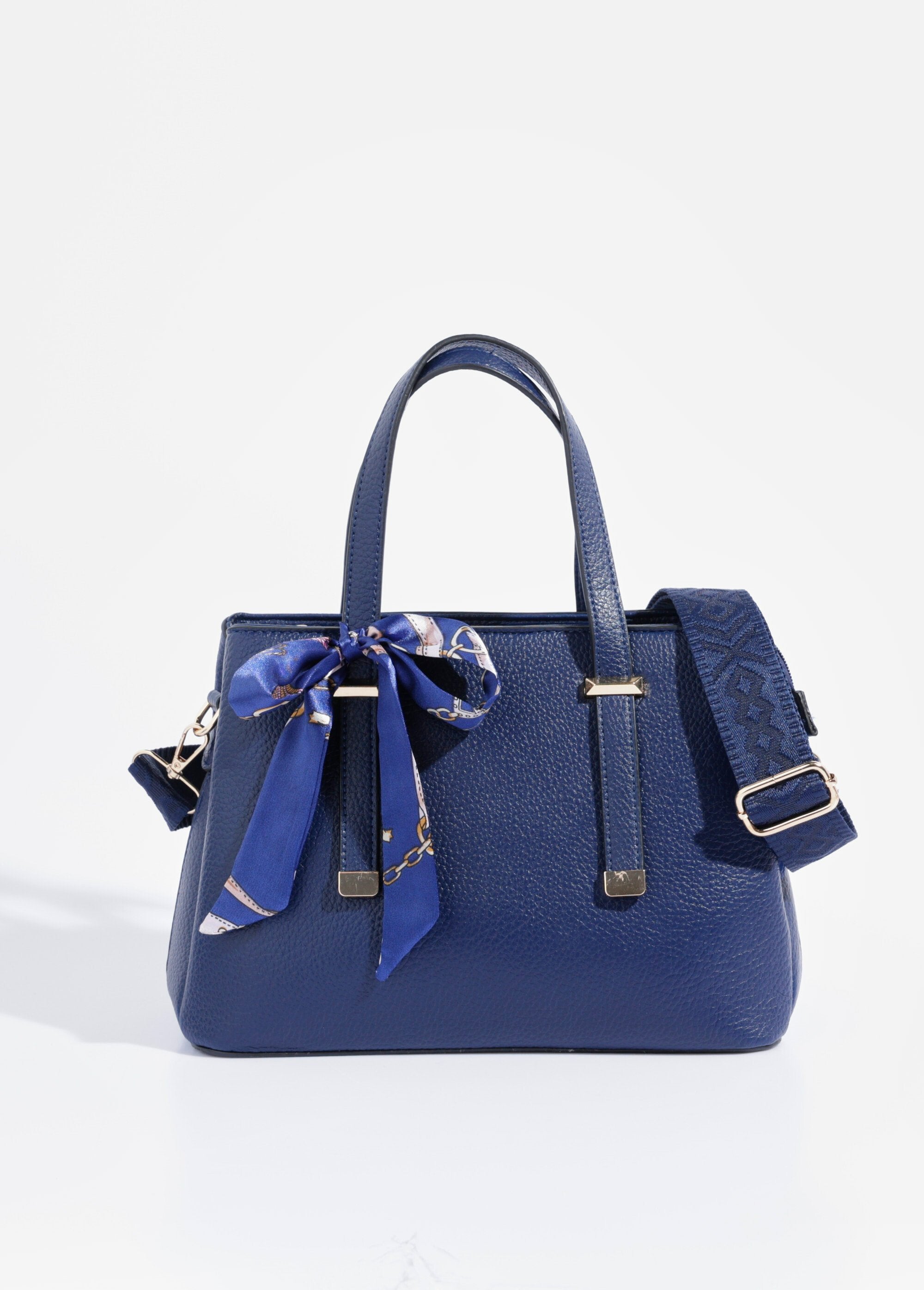 Bolso_para_llevar_al_hombro_o_en_la_mano._Marina_FA1_slim