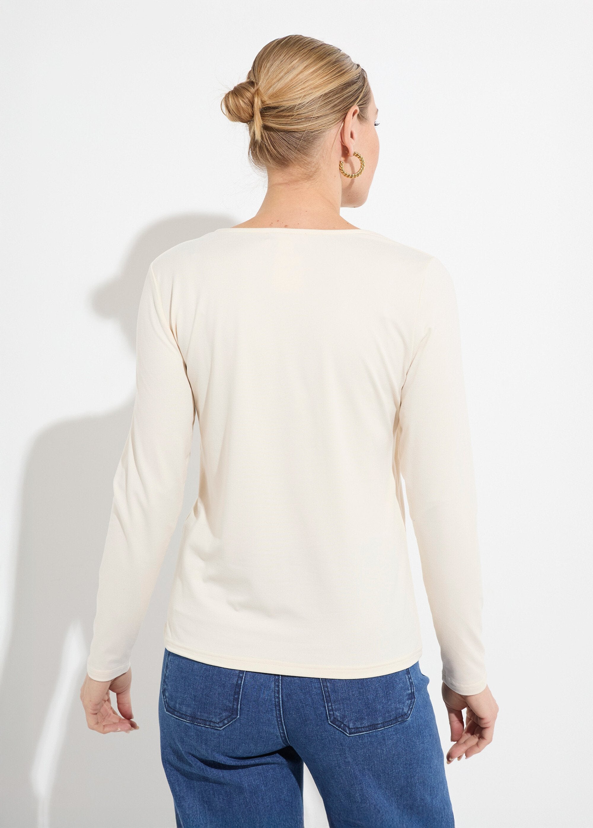 Camiseta_de_manga_larga_con_cuello_de_bailarina_Crudo_DO1_slim