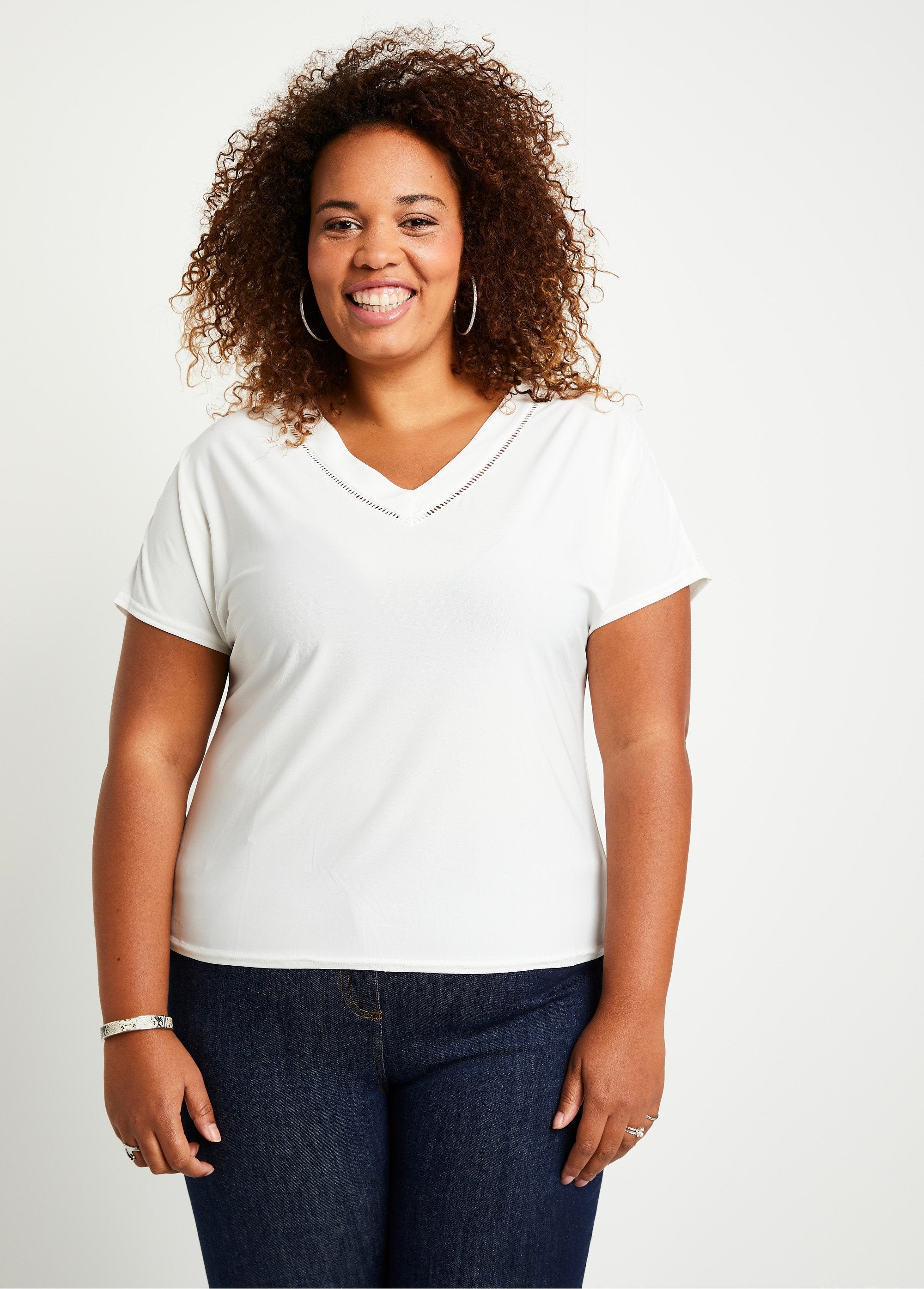 Camiseta_corta_lisa_o_estampada_Blanco,_Blanca_FA1_curvy