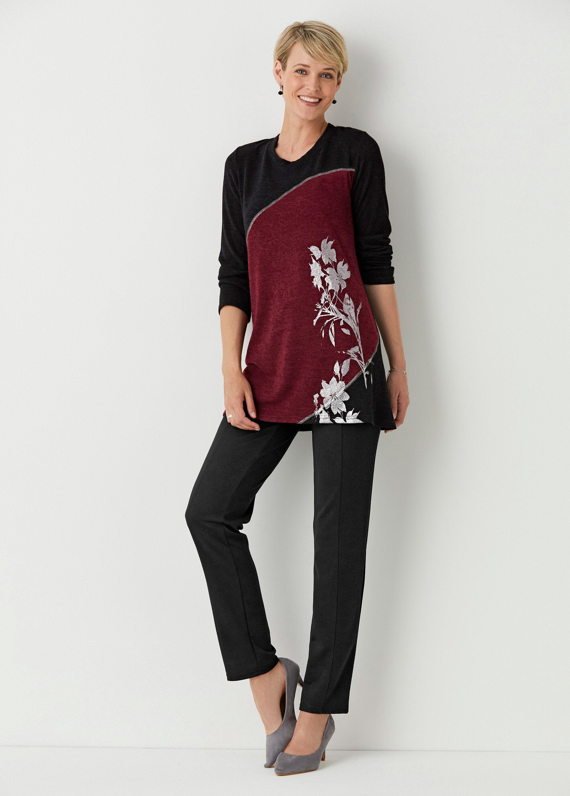 Camiseta_larga_elástica_floral_Negro_y_burdeos_SF1_slim
