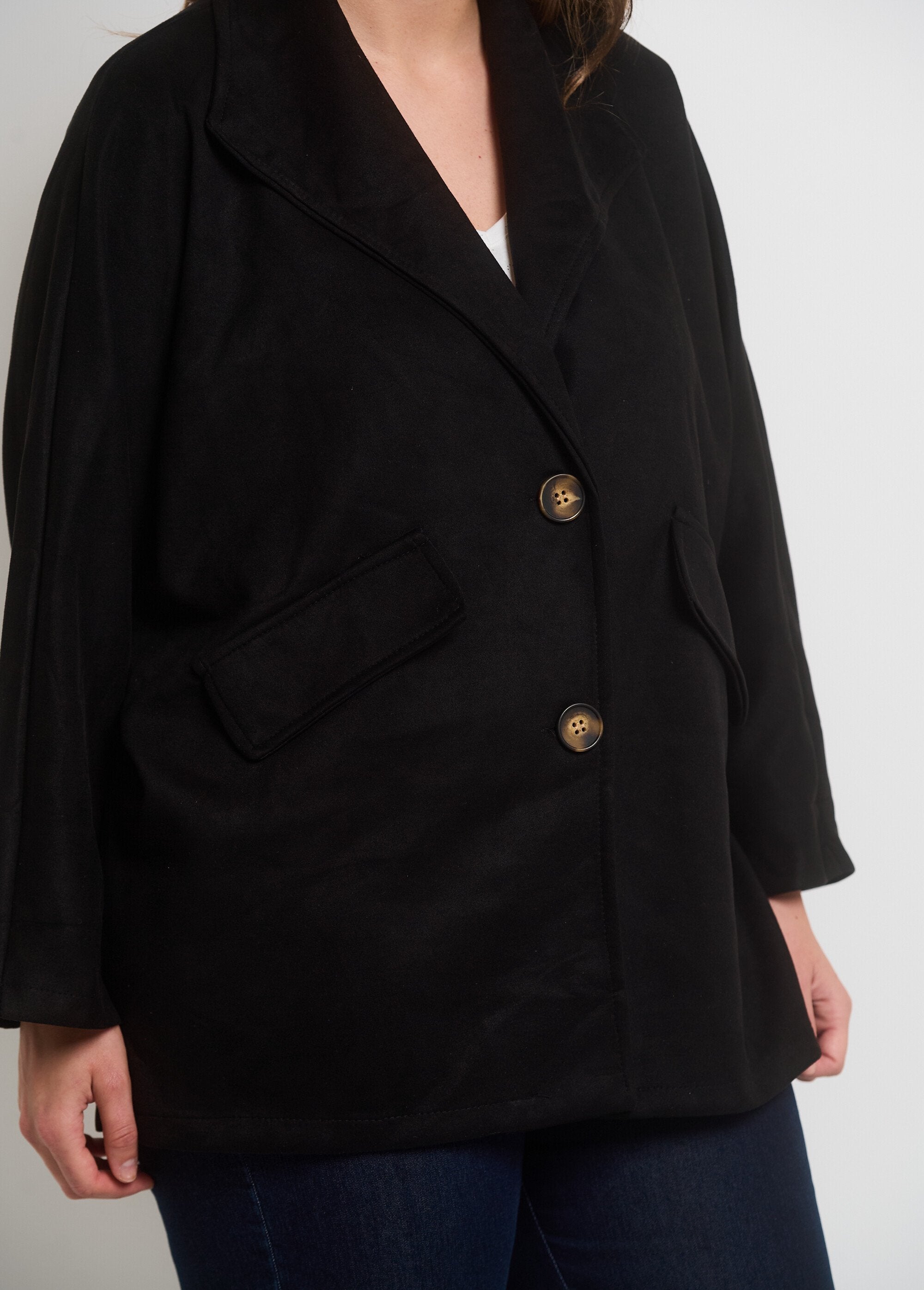 Chaqueta_larga_con_cuello_de_ante_Negro_DE2_curvy