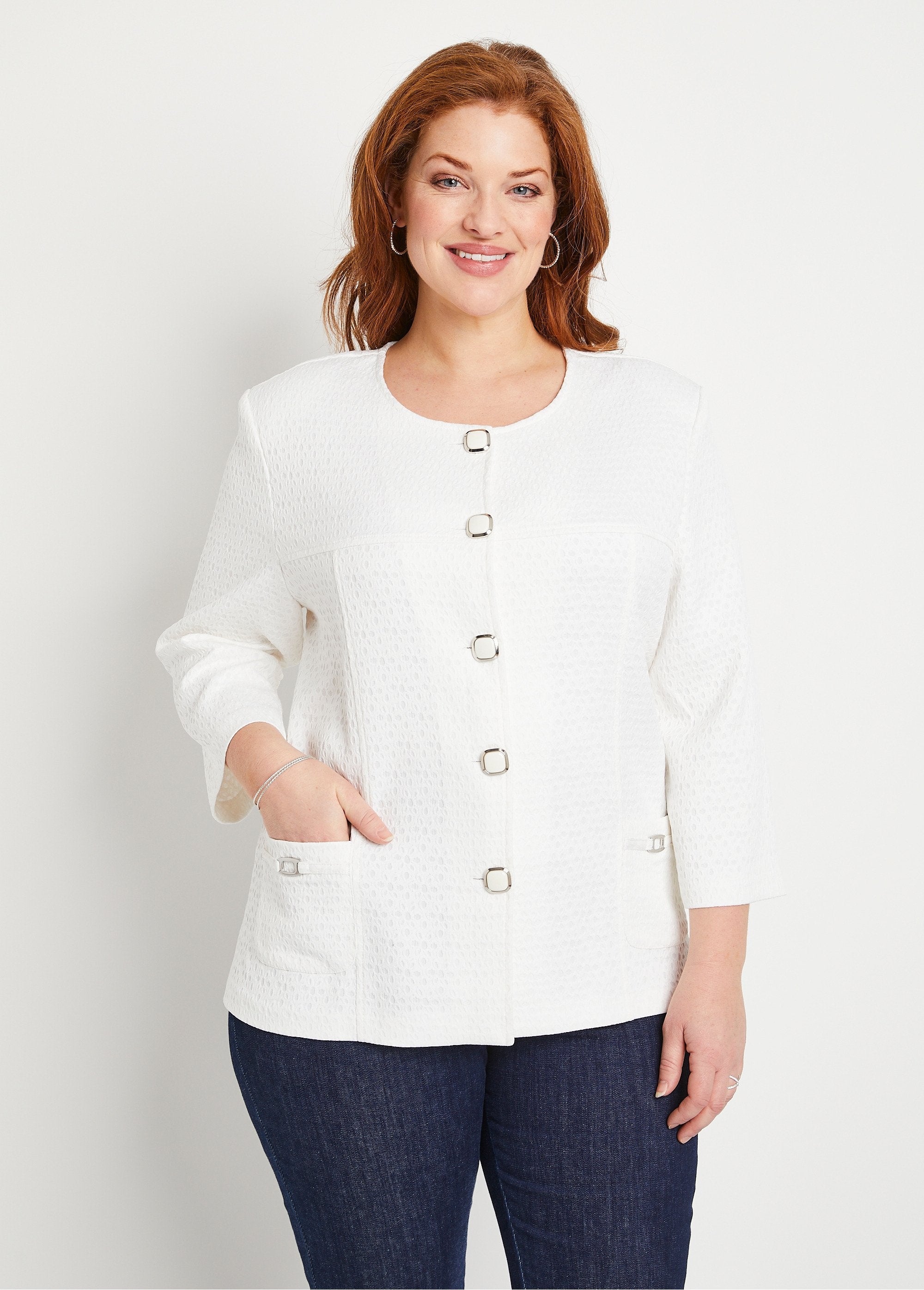 Chaqueta_con_cuello_redondo_y_manga_3/4_Blanco,_Blanca_FA1_curvy